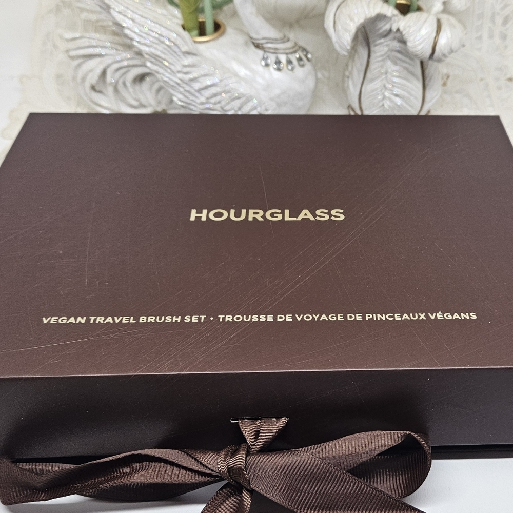 NIB Hourglass Set of 7 Travel Brush Set with Vegan Leather Case - Picture 13 of 13
